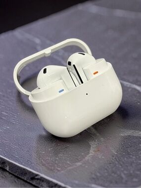 Samsung Galaxy Buds3 Wireless Bluetooth Earbuds - White - Used Like New
